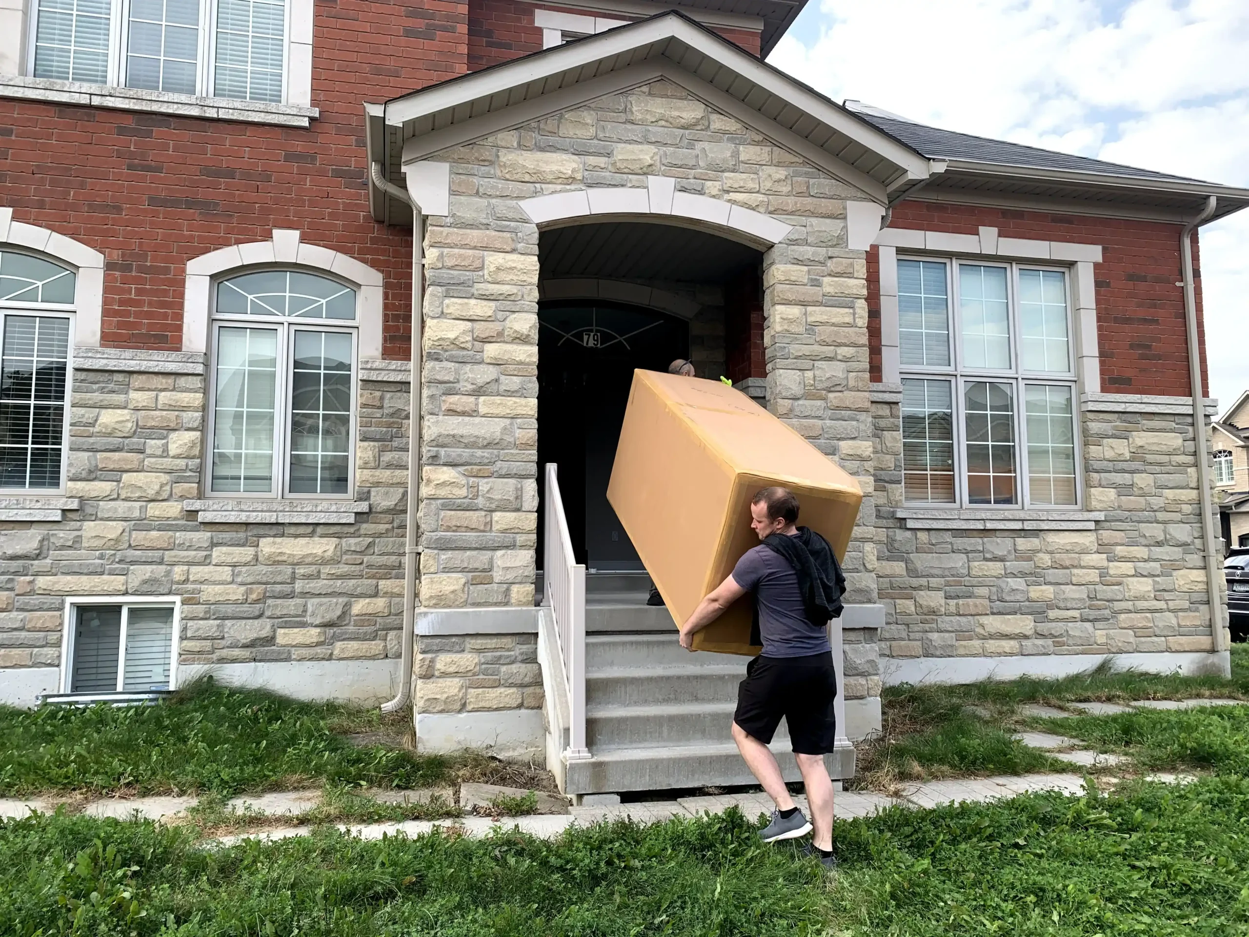 residential mover with box